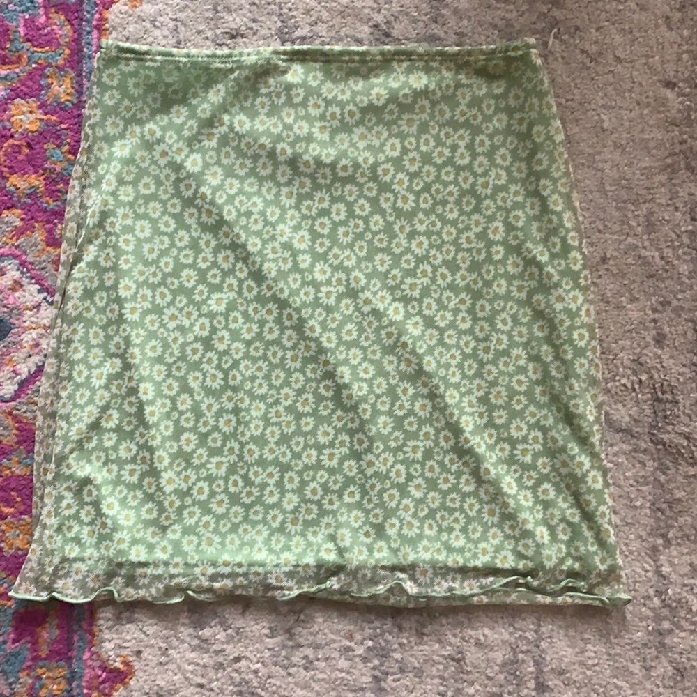 Flowery green mini skirt